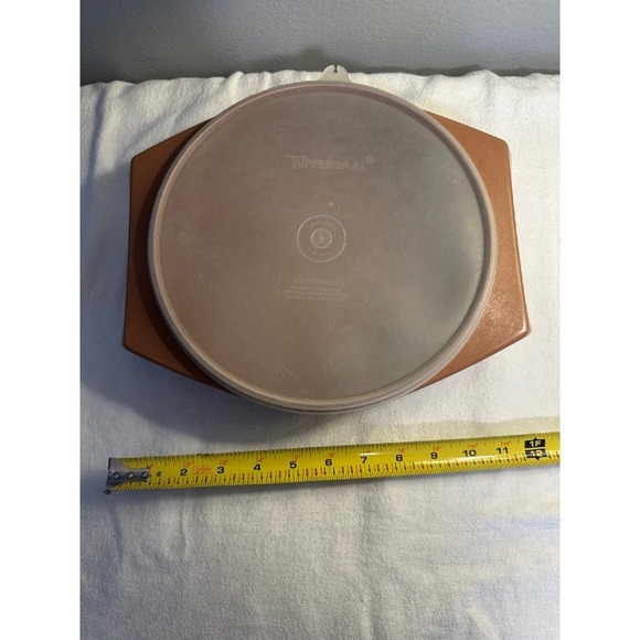 Tupperware Cake Taker‎ Carrier Vintage Round Container Brown Lid 11" - Picture 1 of 4